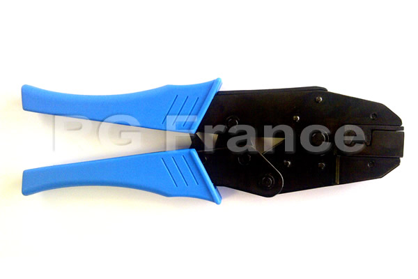 Pince de sertissage pour plugs RJ45CAT6A - Cliquez sur l'image pour la fermer