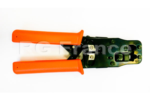 Pince de sertissage pour plugs RJ45 universels - Cliquez sur l'image pour la fermer